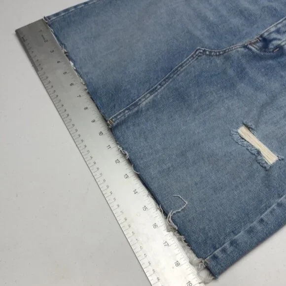 LIKE NEW DISTRESS OLD NAVY BUTTONFLY JEAN SKIRTS 2/26 😎 - Picture 11 of 11